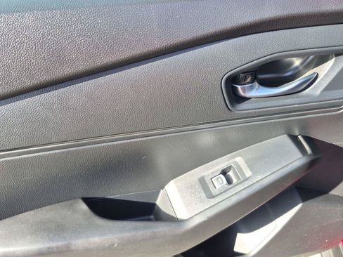 Used 2024 Honda Accord Sport image 17