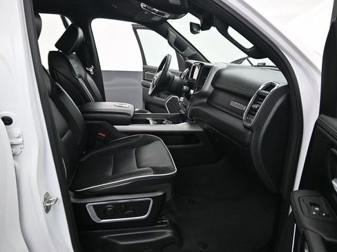 Used 2025 RAM 1500 Laramie image 12
