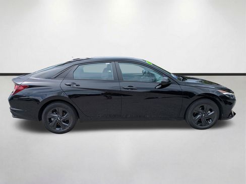 Used 2023 Hyundai Elantra SEL FWD image 4