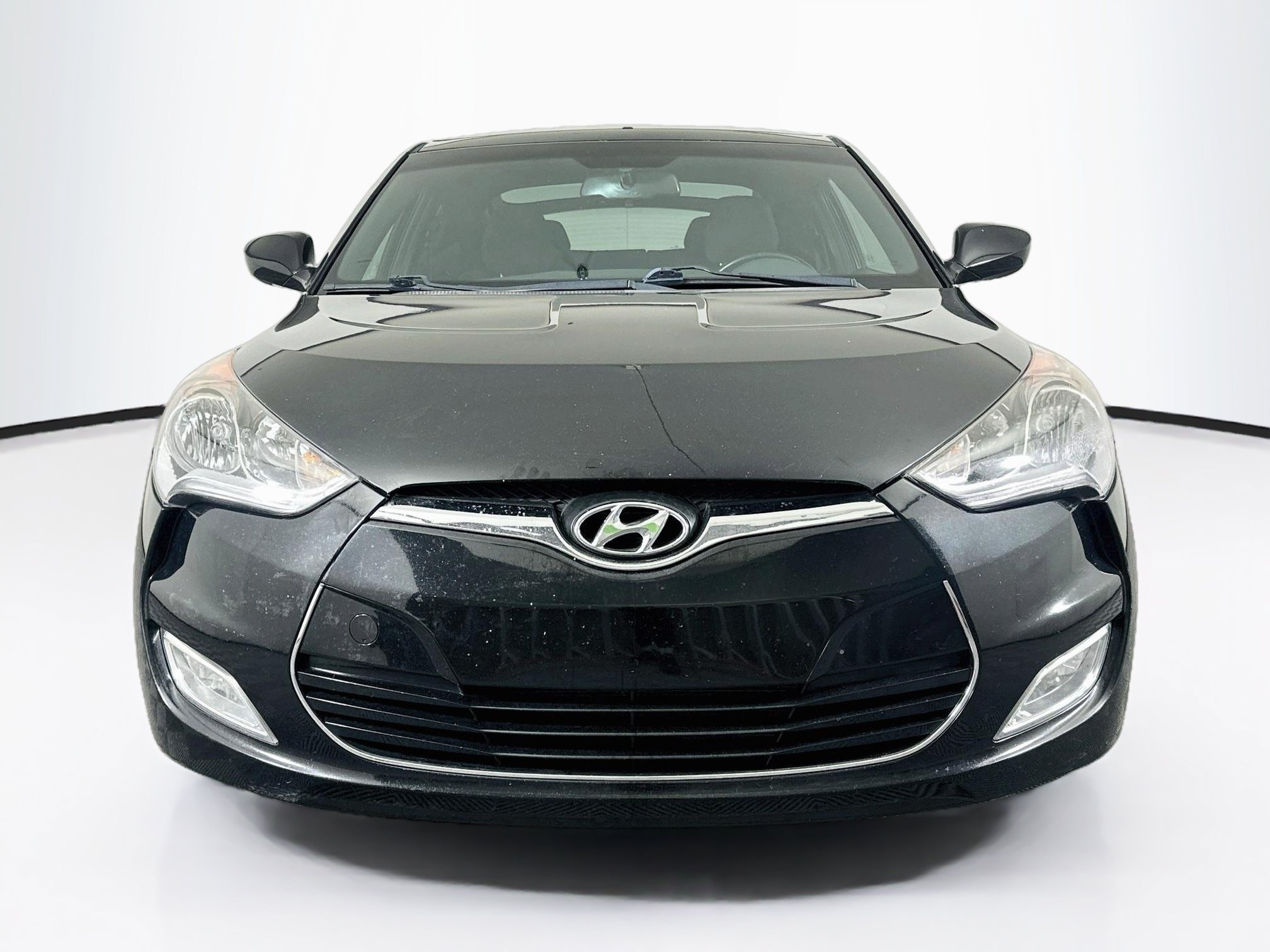 Used 2017 Hyundai Veloster Value Edition FWD image 2