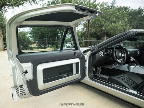 Used 2005 Ford GT RWD image 34