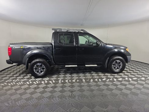 Used 2017 Nissan Frontier PRO-4X AWD/4WD image 6