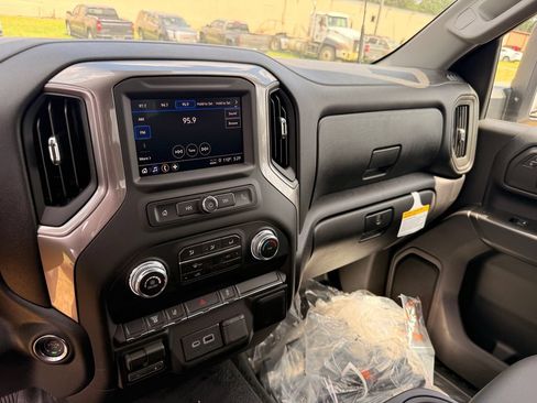 New 2026 GMC Sierra 3500 Pro AWD/4WD image 16