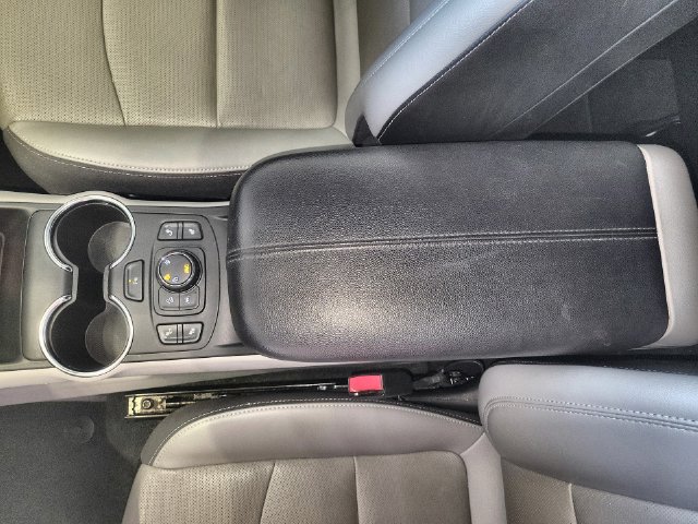 Used 2023 GMC Terrain SLT w/ Tech Package AWD/4WD image 21