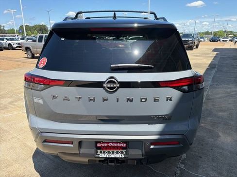 New 2026 Nissan Pathfinder Platinum AWD/4WD image 3
