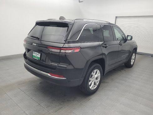 Used 2023 Jeep Grand Cherokee Limited AWD/4WD image 9
