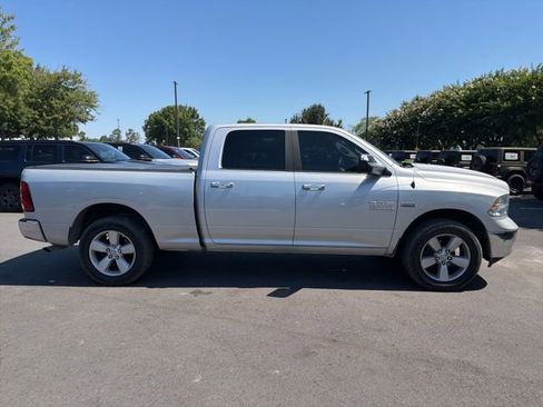 Used 2018 RAM 1500 Classic SLT RWD image 2
