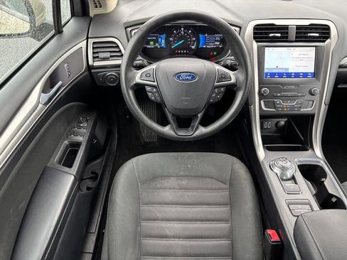 Used 2019 Ford Fusion SE image 17