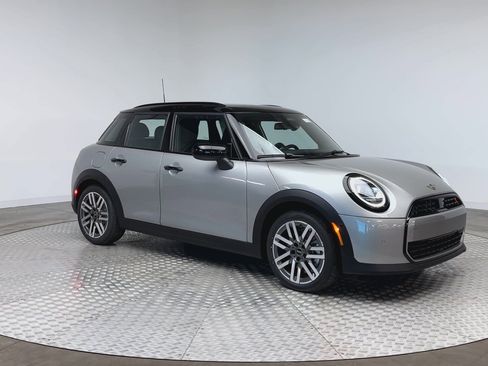 New 2026 MINI Cooper S image 2