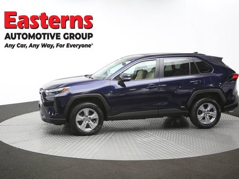 Used 2022 Toyota RAV4 XLE AWD/4WD image 63