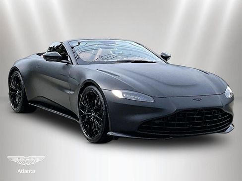 Used 2023 Aston Martin V8 Vantage Roadster RWD image 2
