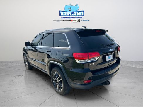 Used 2018 Jeep Grand Cherokee Laredo RWD image 3