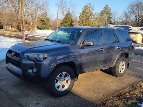 Used 2014 Toyota 4Runner SR5 image 4