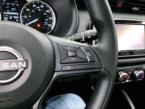 New 2025 Nissan Kicks Play S image 24