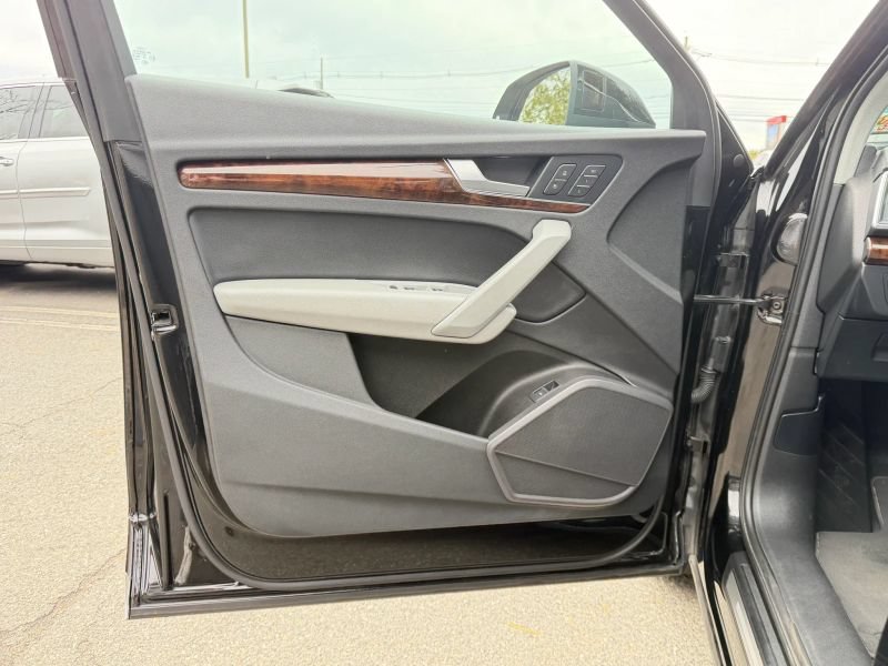 Used 2018 Audi Q5 2.0T Premium Plus AWD/4WD image 10