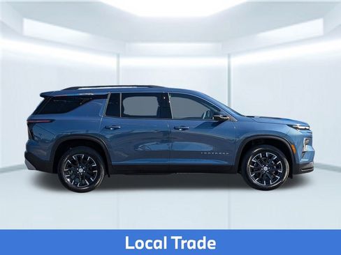 Used 2026 Chevrolet Traverse LT w/ Sun and Wheel Package image 8