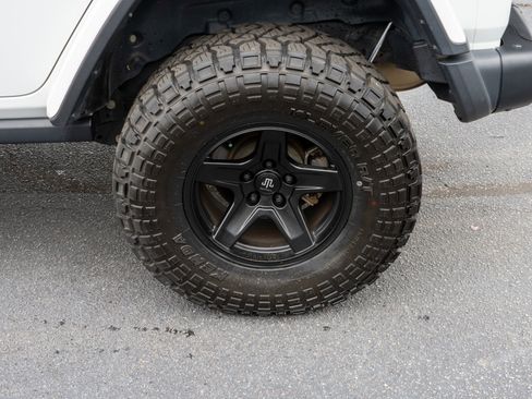 Used 2019 Jeep Wrangler Unlimited Rubicon w/ Dual Top Group image 9