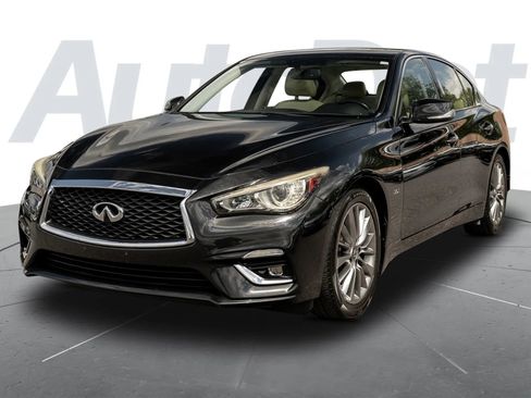 Used 2018 INFINITI Q50 Luxe w/ Essential Package (3.0T Luxe) AWD/4WD image 5