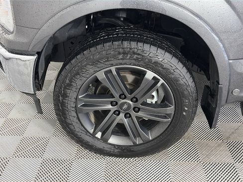 Used 2020 Ford F150 Lariat w/ Equipment Group 502A Luxury AWD/4WD image 8