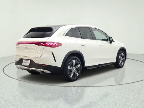 Used 2023 Mercedes-Benz EQE 350+ SUV image 5