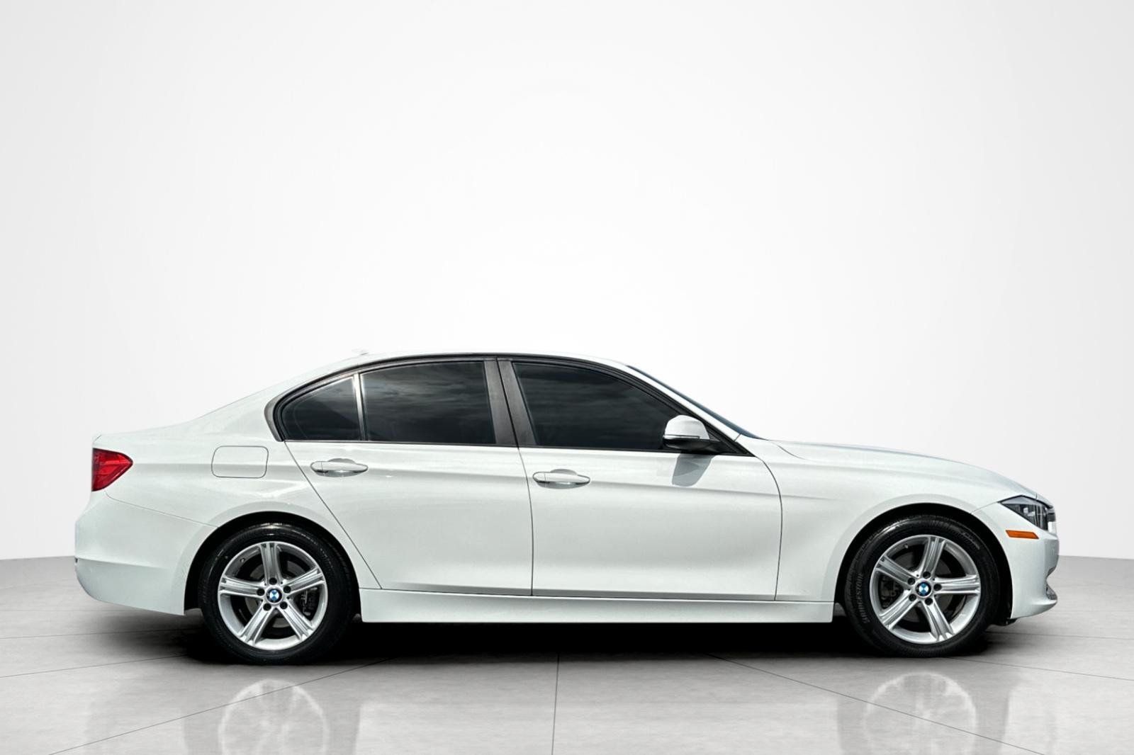 Used 2015 BMW 328i Sedan RWD image 6