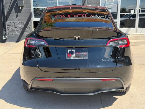 Used 2023 Tesla Model Y Long Range AWD/4WD image 14