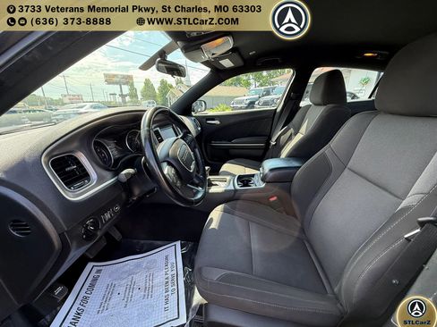 Used 2022 Dodge Charger SXT RWD image 9