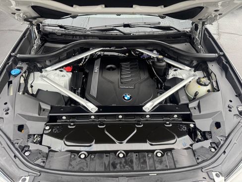 Used 2022 BMW X5 xDrive40i w/ M Sport Package image 20