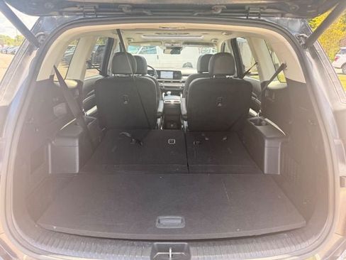 Used 2025 Kia Telluride S FWD image 19