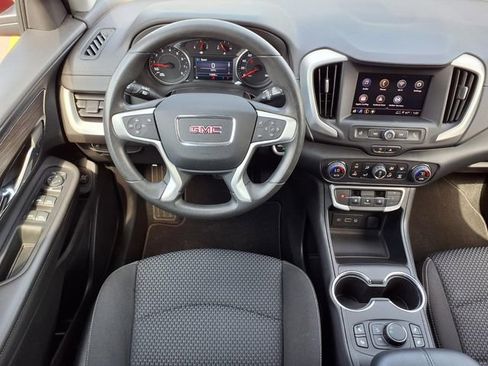 Used 2023 GMC Terrain SLE w/ Driver Convenience Package image 6