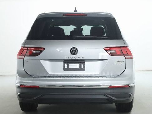 Certified 2022 Volkswagen Tiguan SE AWD/4WD image 45