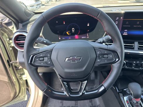 Used 2024 Chevrolet Trax RS w/ Sunroof Package image 29