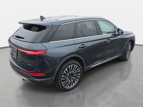 Certified 2021 Lincoln Corsair Reserve image 5