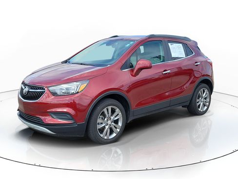 Used 2021 Buick Encore Preferred w/ Safety Package image 2