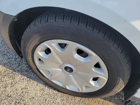 Used 2016 Ford Transit Connect XL image 13