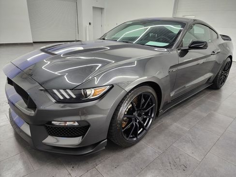 Used 2016 Ford Mustang Shelby GT350 w/ Technology Package RWD image 7