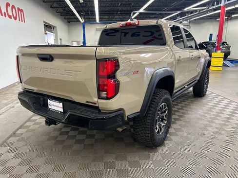 Used 2023 Chevrolet Colorado ZR2 w/ ZR2 Convenience Package III AWD/4WD image 10