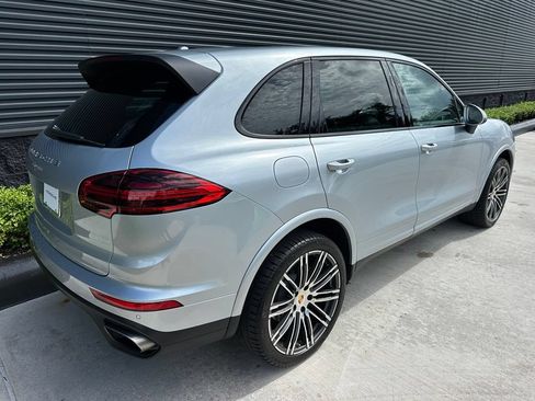Certified 2017 Porsche Cayenne AWD/4WD image 10