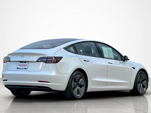 Used 2023 Tesla Model 3 Standard Range image 5