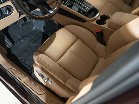 Certified 2026 Porsche Macan AWD/4WD image 15
