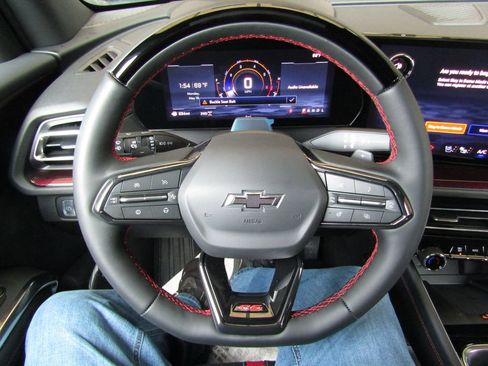 New 2026 Chevrolet Traverse RS AWD/4WD image 32