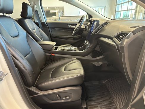 Used 2022 Ford Edge Titanium w/ Class II Trailer Tow Package AWD/4WD image 15