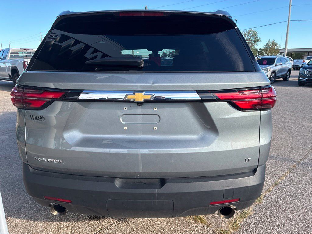 Used 2023 Chevrolet Traverse LT FWD image 4