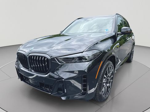 New 2026 BMW X5 xDrive50e w/ M Sport Package AWD/4WD image 5