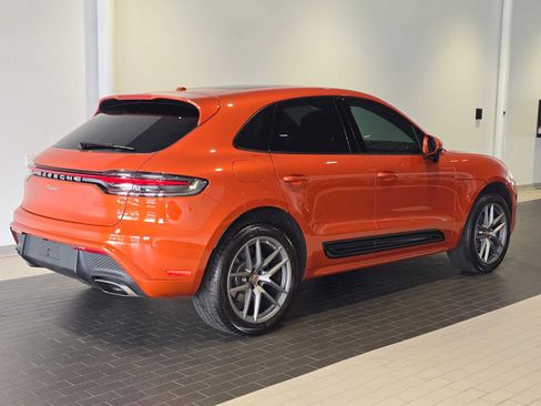 Used 2025 Porsche Macan AWD/4WD image 7