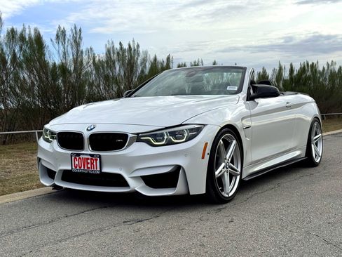 Used 2018 BMW M4 Convertible image 19