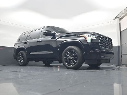 Used 2024 Toyota Sequoia Platinum image 18