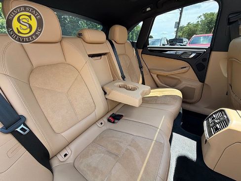 Used 2017 Porsche Macan AWD/4WD image 20