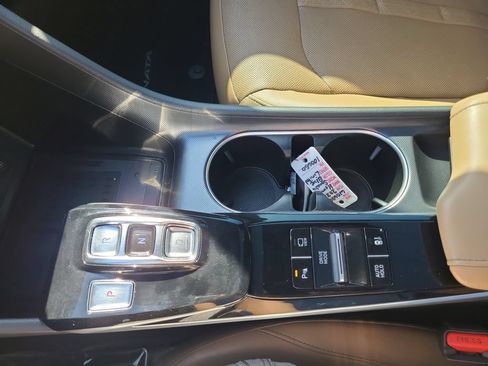 Used 2021 Hyundai Sonata Limited FWD image 24