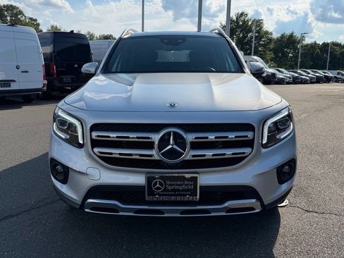 Used 2023 Mercedes-Benz GLB 250 4MATIC image 2